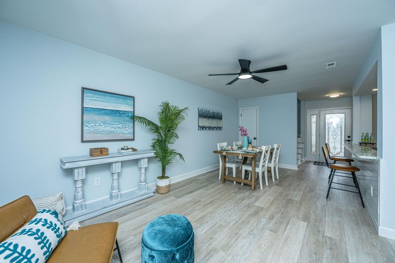 1298 Ashley Hall Rd, Charleston, SC 29407