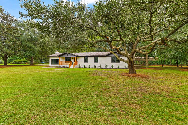 1687 Cooper Store Rd, Moncks Corner, SC 29461