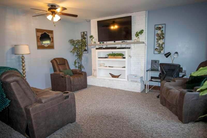 7705 Ovaldale Dr, North Charleston, SC 29418
