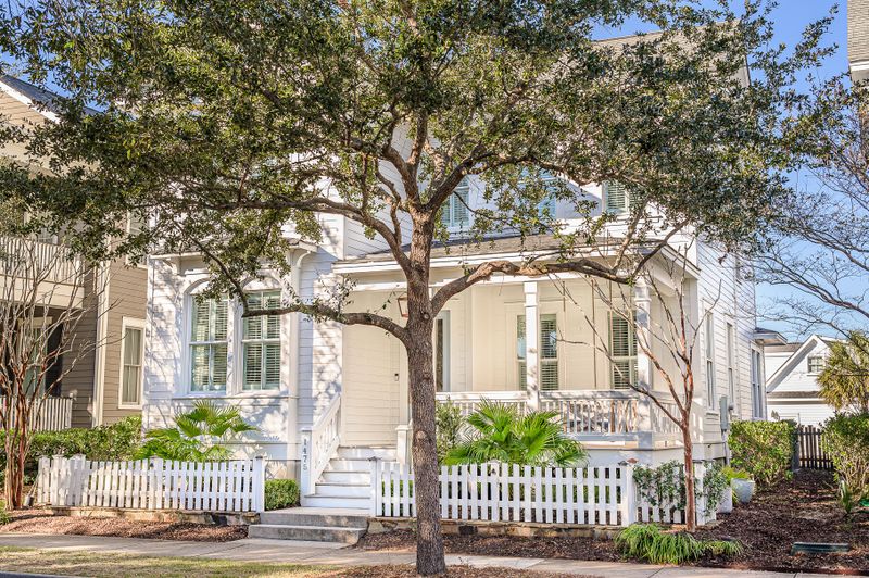 1475 Blue Cascade Dr, Mount Pleasant, SC 29464
