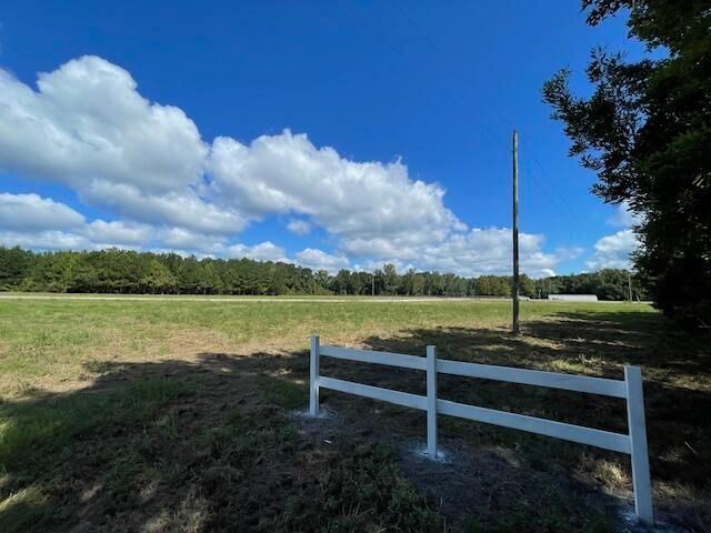 308 Austin Swamp Ln, Ridgeville, SC 29472