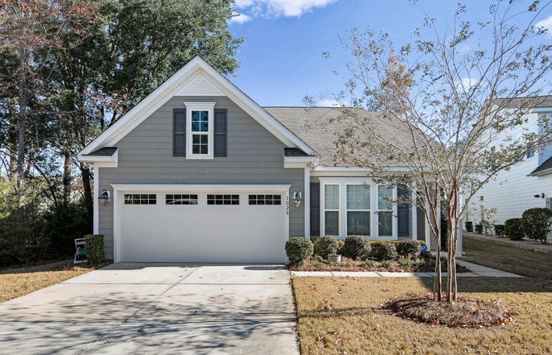 1028 Central Ponds Dr, Summerville, SC 29483