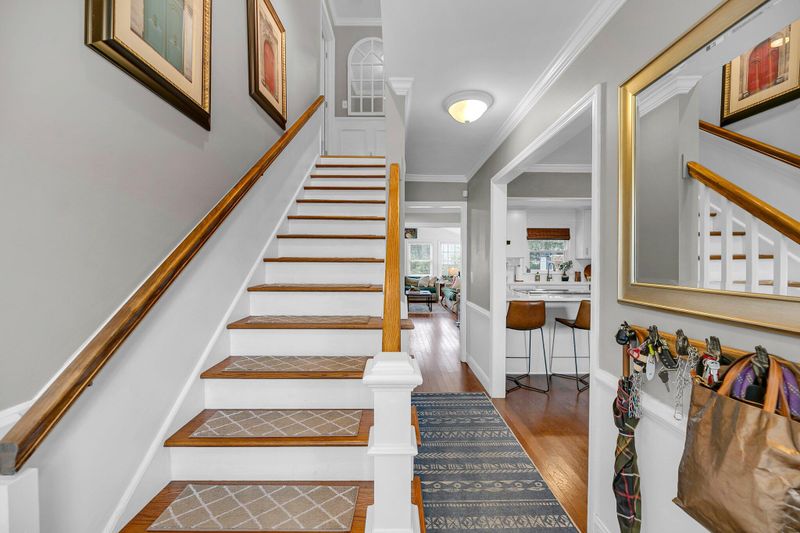 964 Mooring Dr, Charleston, SC 29412