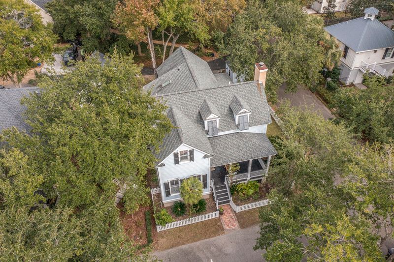 42 Isle Of Hope Rd, Mount Pleasant, SC 29464