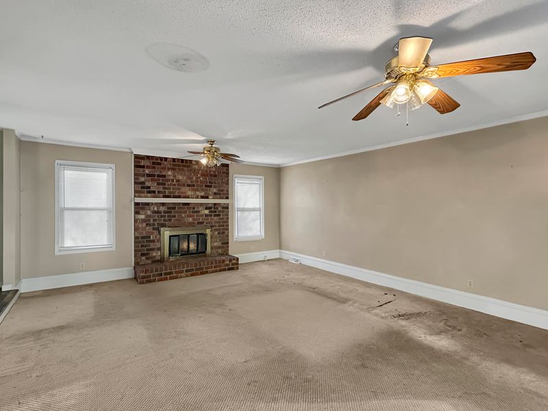 8170 Wainwright Rd, North Charleston, SC 29406