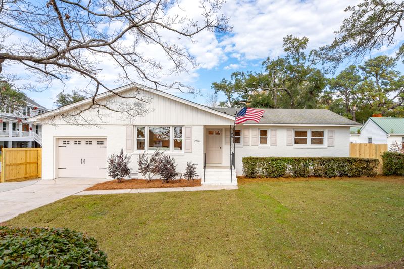 2260 Woodland Shores Rd, Charleston, SC 29412