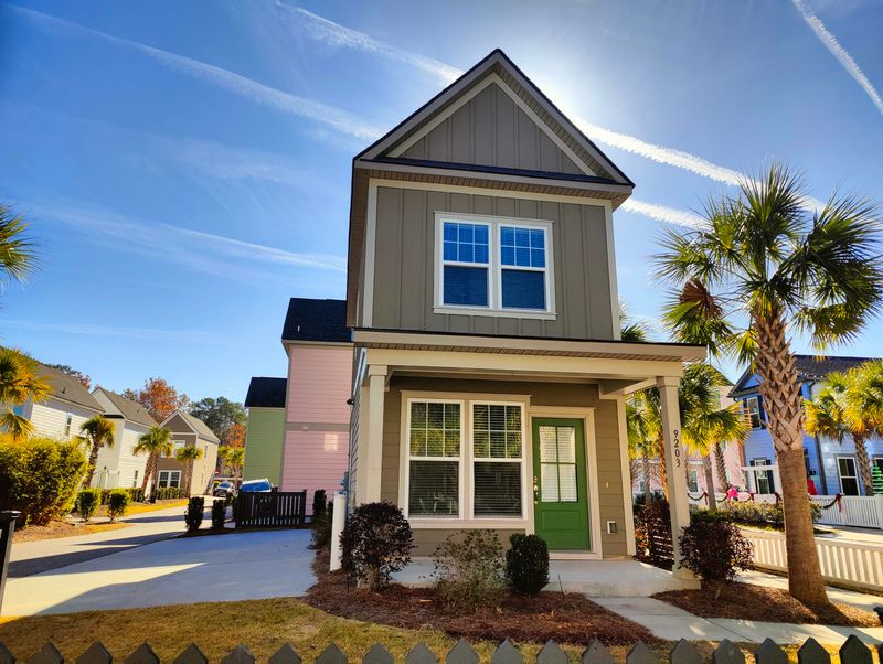 9203 Bowen Corner Ave, Hanahan, SC 29410