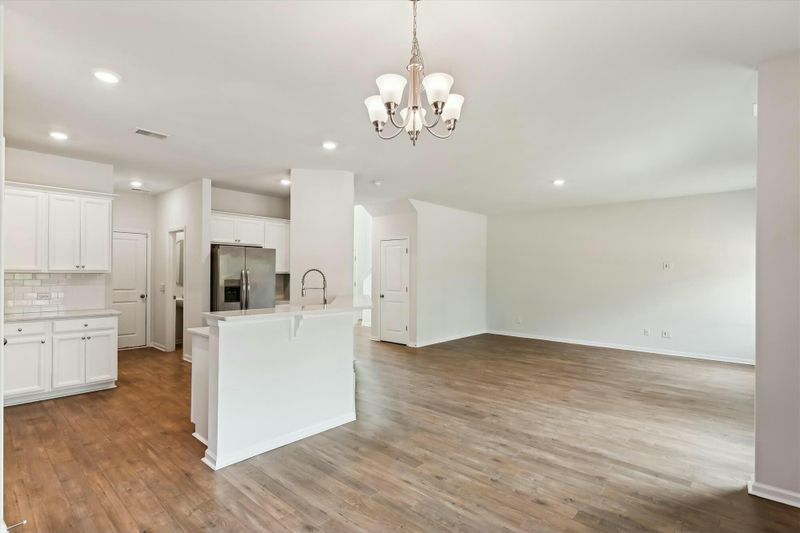 216 Daniels Creek Cir, Goose Creek, SC 29445