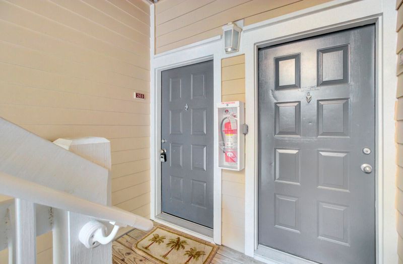 280 Seven Farms Dr #203, Charleston, SC 29492