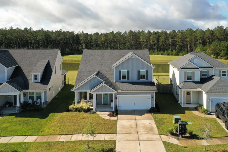 215 Bering Ln, Summerville, SC 29486