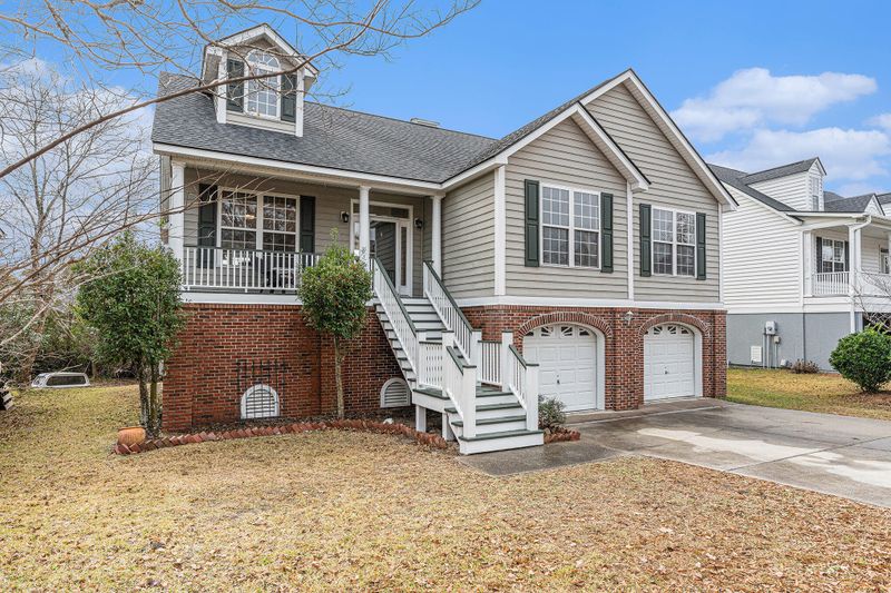 359 Clayton Dr, Charleston, SC 29414