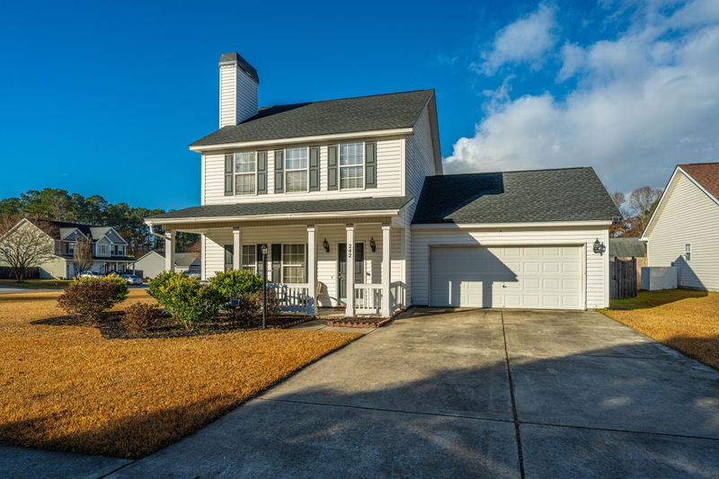 242 Highwoods Plantation Ave, Summerville, SC 29485