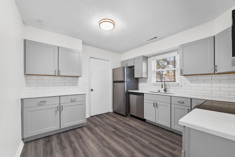 4515 Kindlewood Dr, Ladson, SC 29456