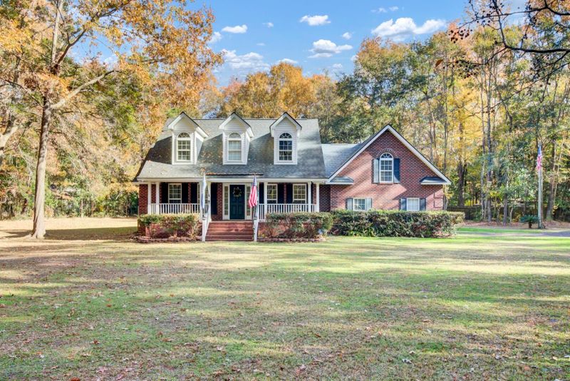 1695 Pierpont Ave, Charleston, SC 29414