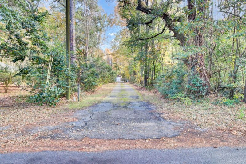 1695 Pierpont Ave, Charleston, SC 29414
