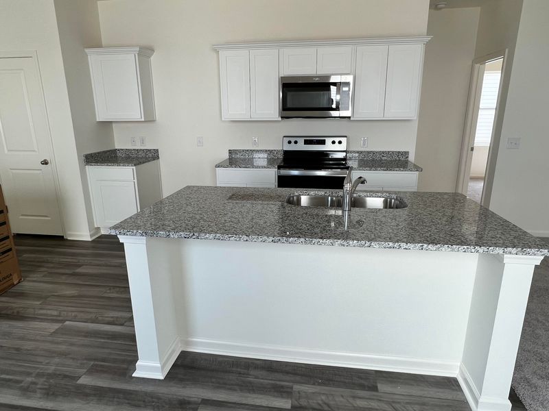 218 Phoenix Dr, Summerville, SC 29486