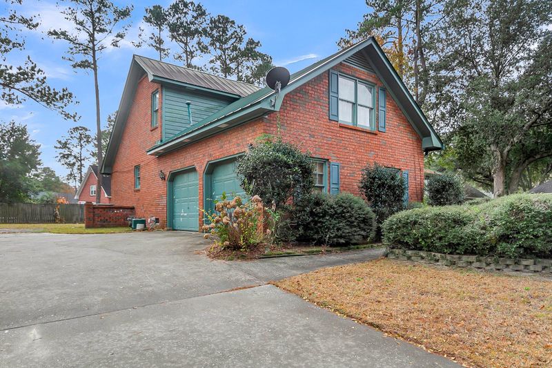 202 Telfair Ct, Summerville, SC 29485