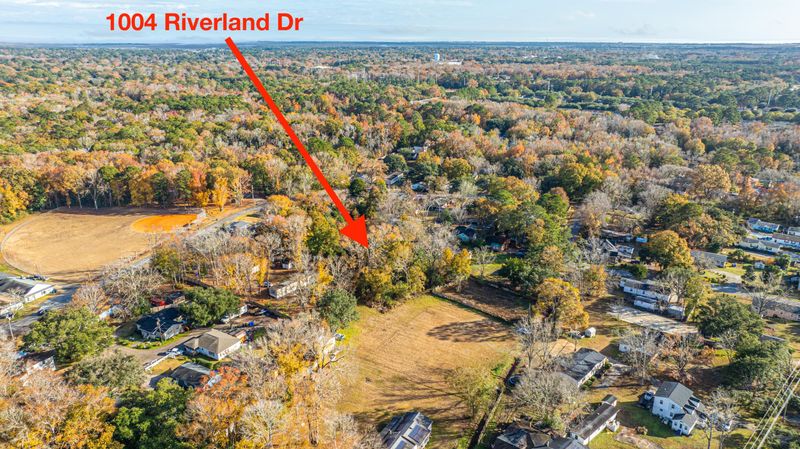 1004 Riverland Dr, Charleston, SC 29412