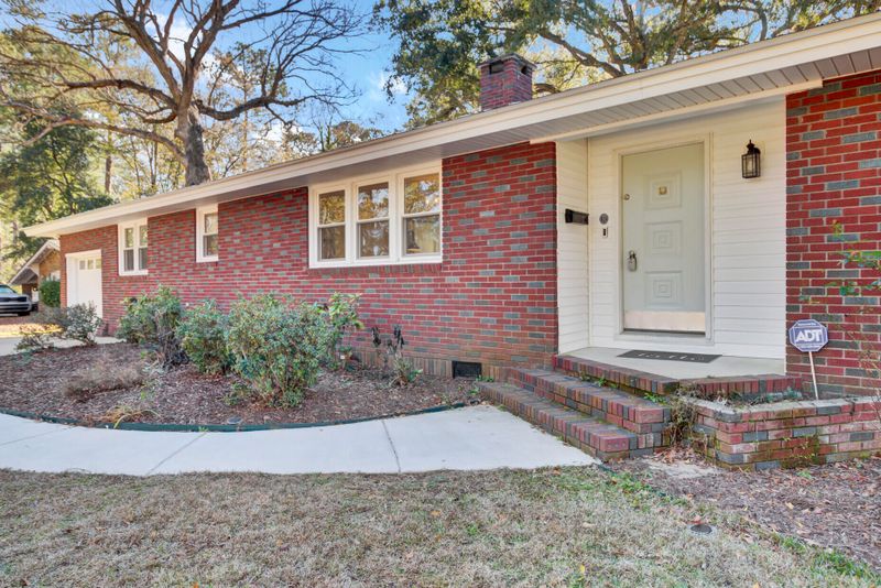 102 Elm Cir, Summerville, SC 29485