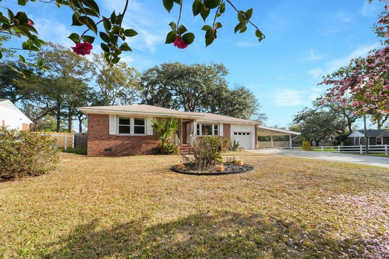 1755 Markham Rd, Charleston, SC 29414