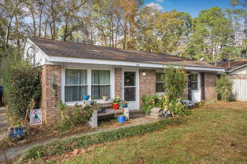 328 Sprucewood Dr, Summerville, SC 29485