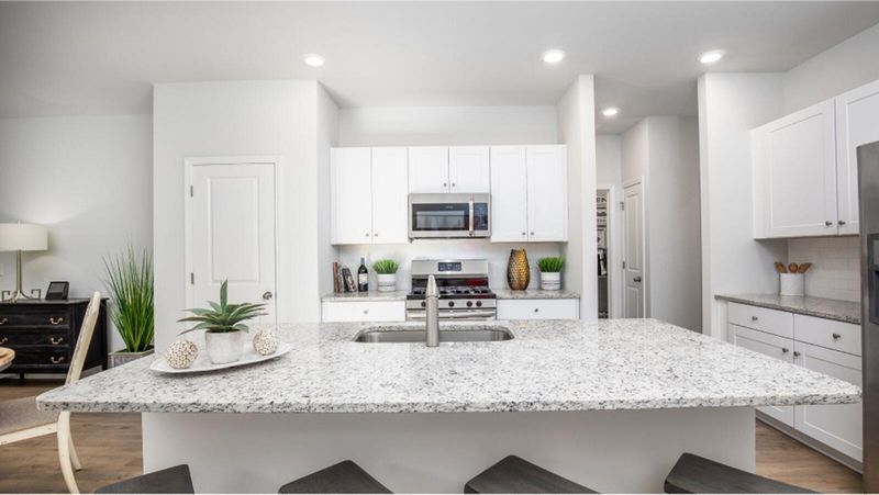304 Tiliwa St, Summerville, SC 29486