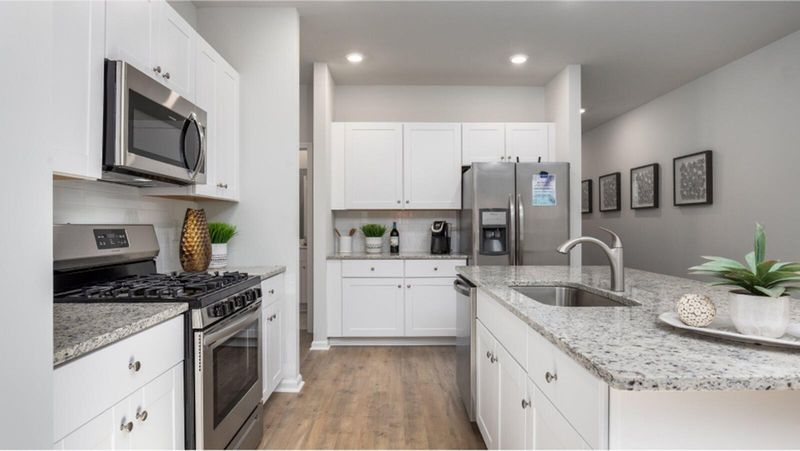 304 Tiliwa St, Summerville, SC 29486