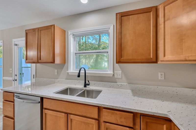 513 Travelers Blvd, Summerville, SC 29485