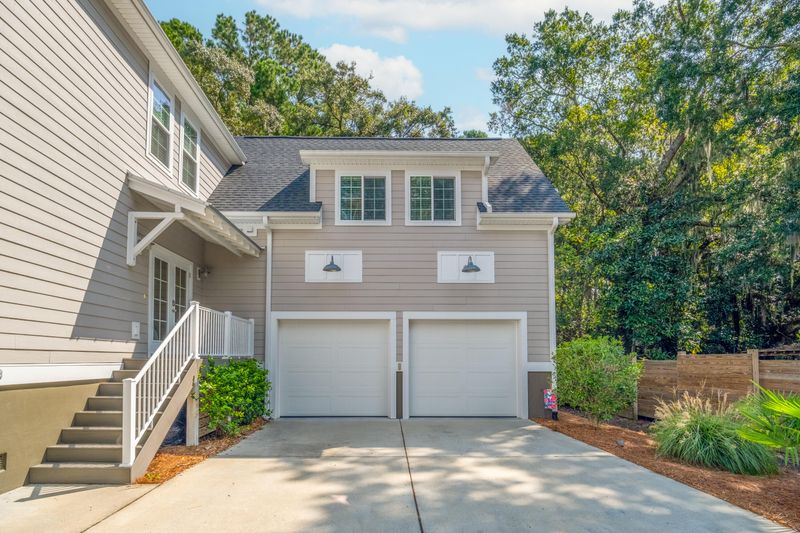 454 Woodland Shores Rd, Charleston, SC 29412