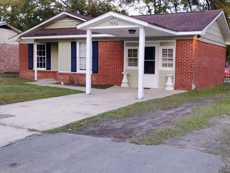 7660 Crossgate Blvd, North Charleston, SC 29420
