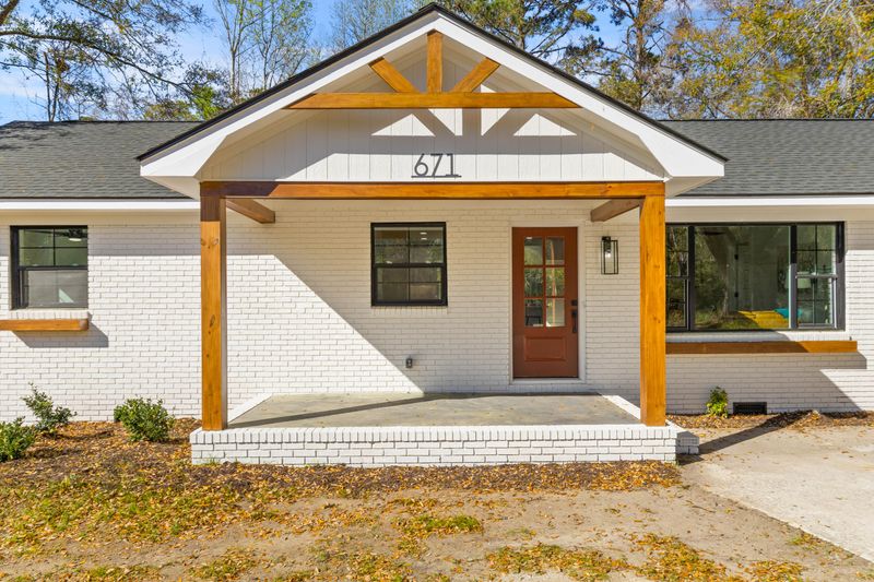 671 Riley Rd, Charleston, SC 29412