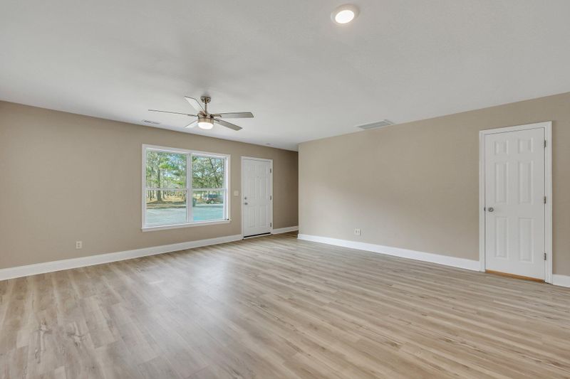 519 Travelers Blvd, Summerville, SC 29485