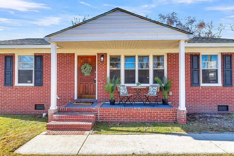 423 Anita Dr, Goose Creek, SC 29445