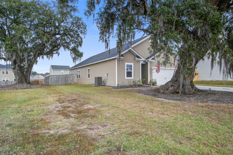 435 Eva St, Moncks Corner, SC 29461