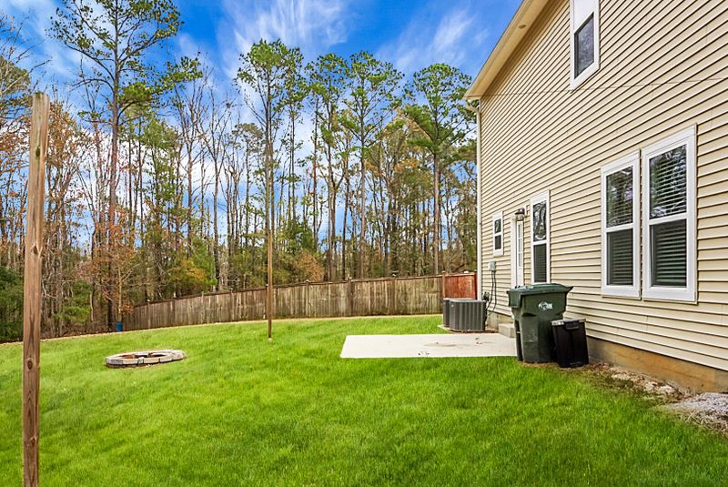 261 Old Carolina Dr, Goose Creek, SC 29445