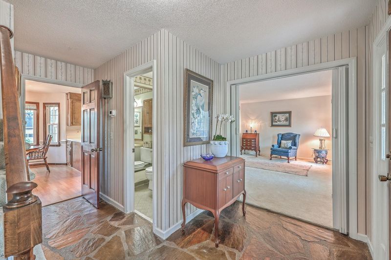 11 Monte Sano Dr, Hanahan, SC 29410