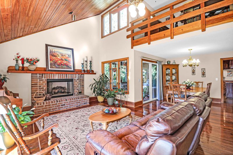 328 Hobcaw Dr, Mount Pleasant, SC 29464