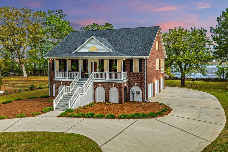 434 Commonwealth Rd, Mount Pleasant, SC 29466