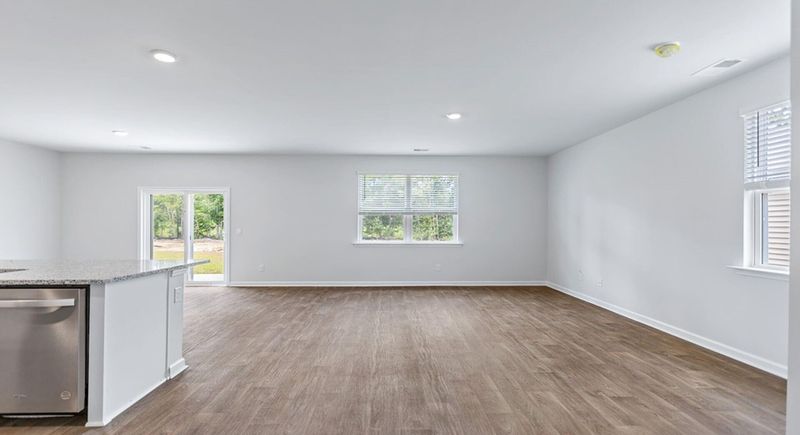 735 Long Bluff Rd, Summerville, SC 29486