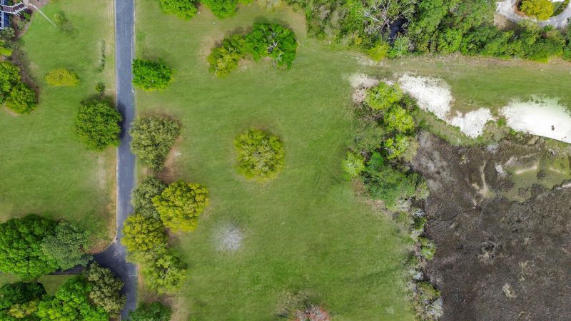 7909 Pelican Bay Dr, Awendaw, SC 29429