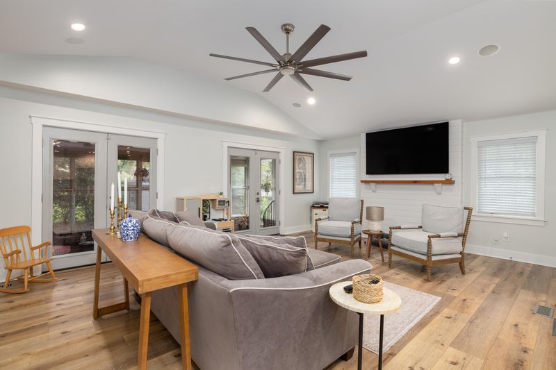 1375 Nye St, Charleston, SC 29407