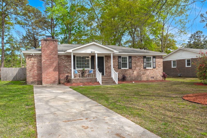 109 Helen Dr, Summerville, SC 29483