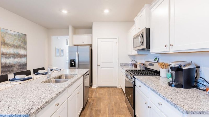 278 Watersglen Dr, Summerville, SC 29486