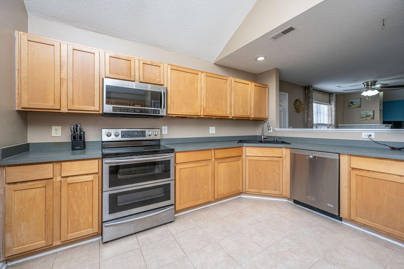 105 Davenport St, Goose Creek, SC 29445
