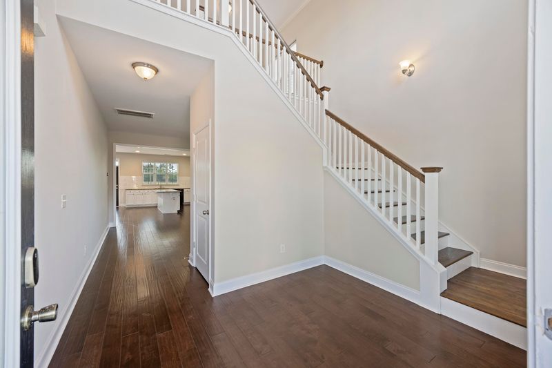 215 Palmetto Walk Dr, Summerville, SC 29483