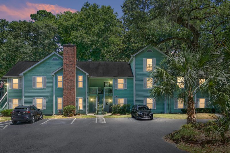 6240 April Pine Cir #B, North Charleston, SC 29406