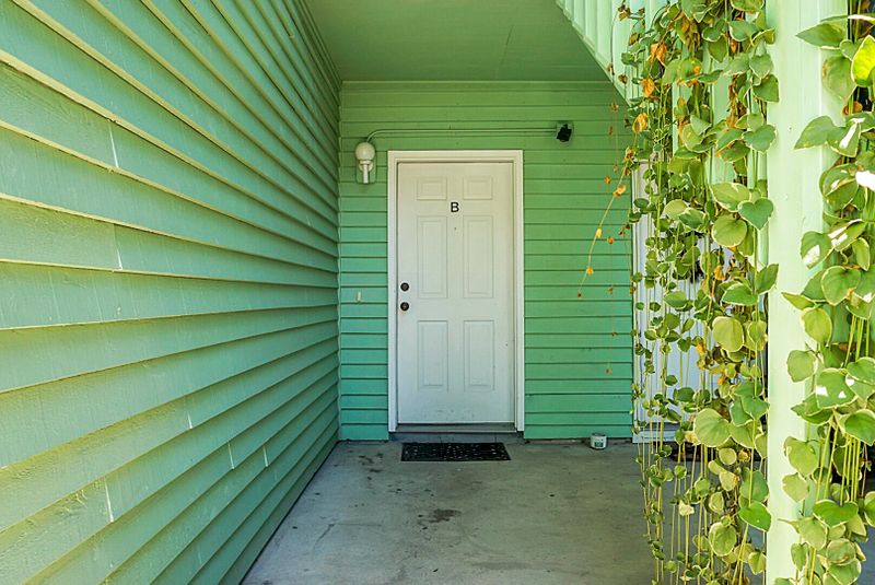 6240 April Pine Cir #B, North Charleston, SC 29406
