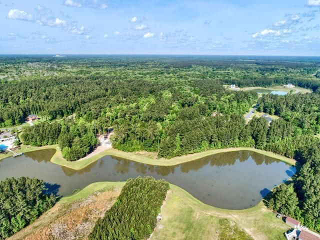 1136 Plantation Overlook Dr, Moncks Corner, SC 29461