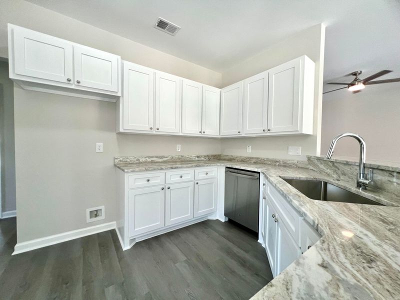 1085 Irving Manigault Rd, Mcclellanville, SC 29458