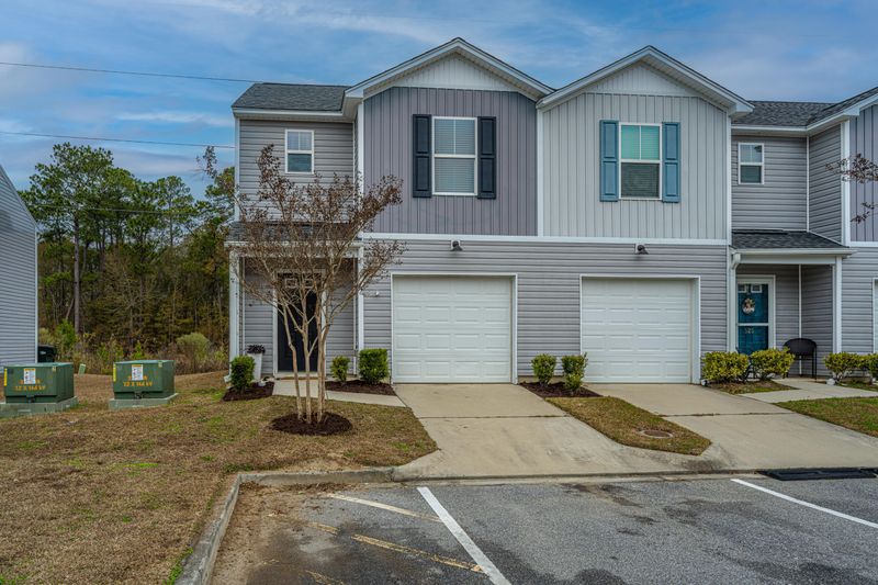 523 Truman Dr, Goose Creek, SC 29445